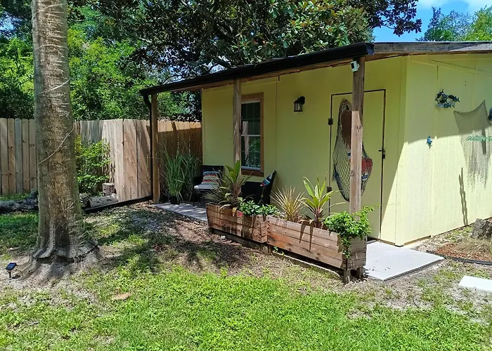 Holiday home The Lemon Zest Paws Welcome