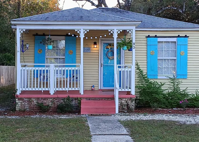 The Lemon Zest Paws Welcome Pensacola